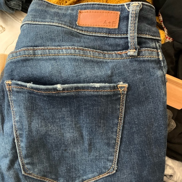 Mid-Rise, Medium Wash Stretch Skinny Jeans - Picture 7 of 7